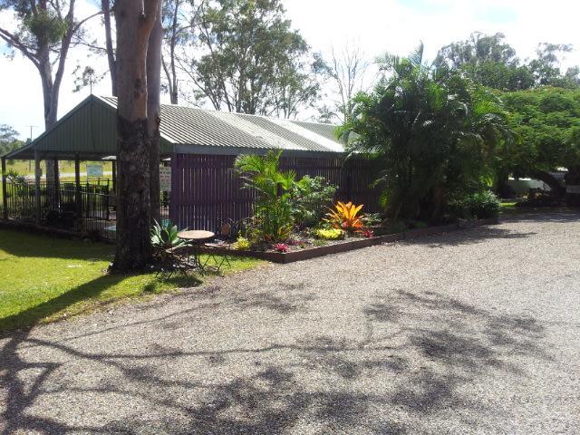 Greenacres Motel / Van Park Benaraby Exterior photo